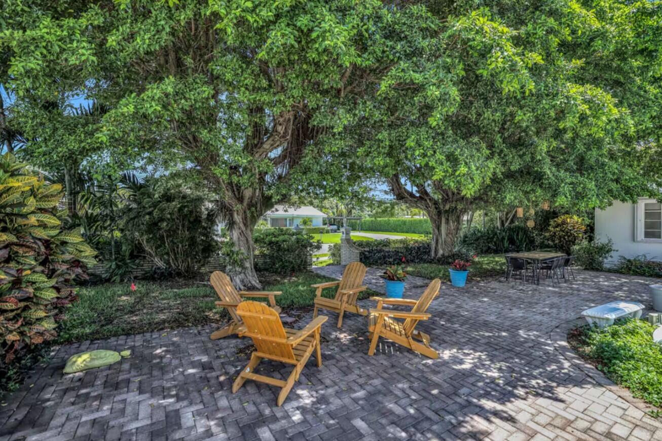 320 Inlet Way 1