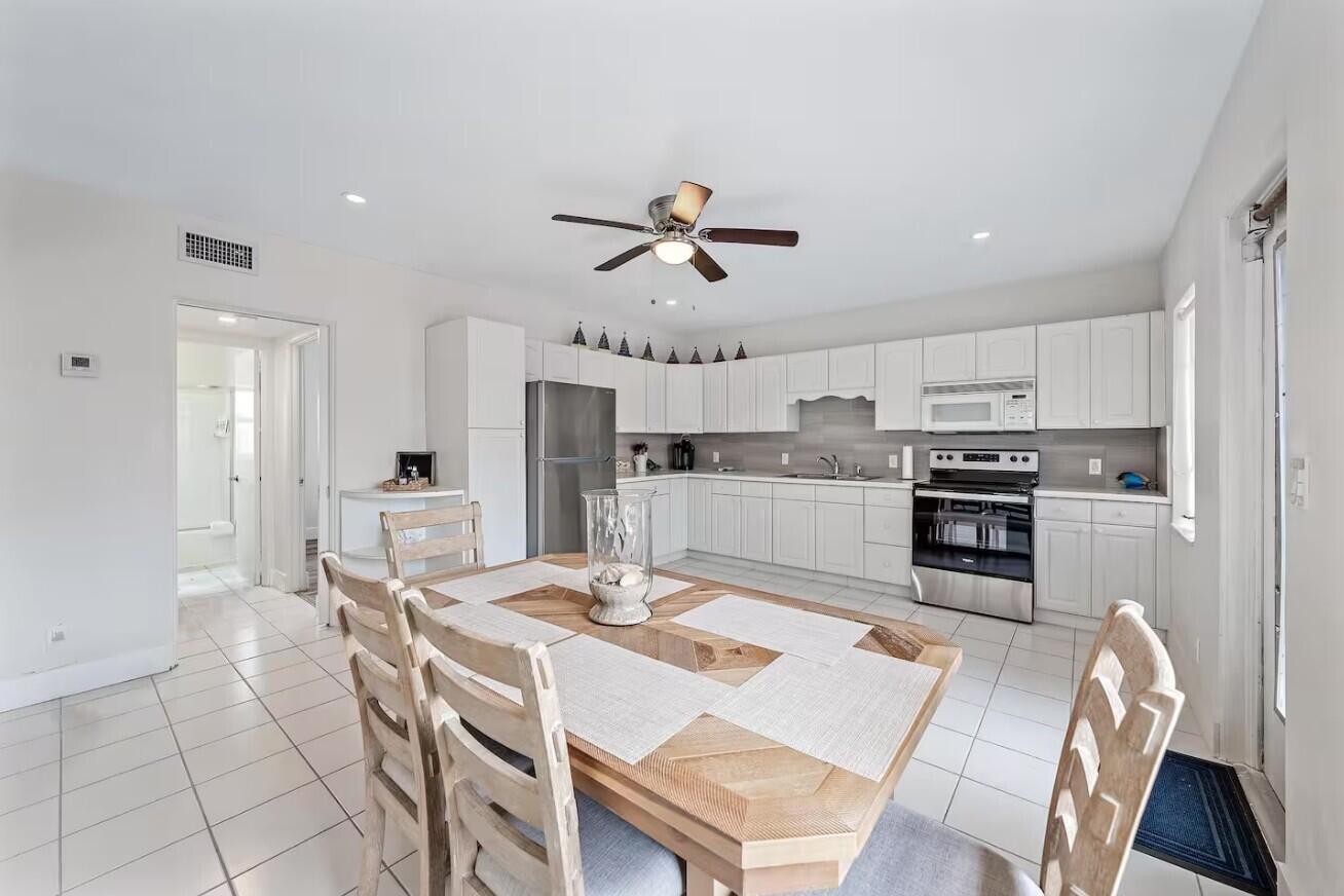 320 Inlet Way 1