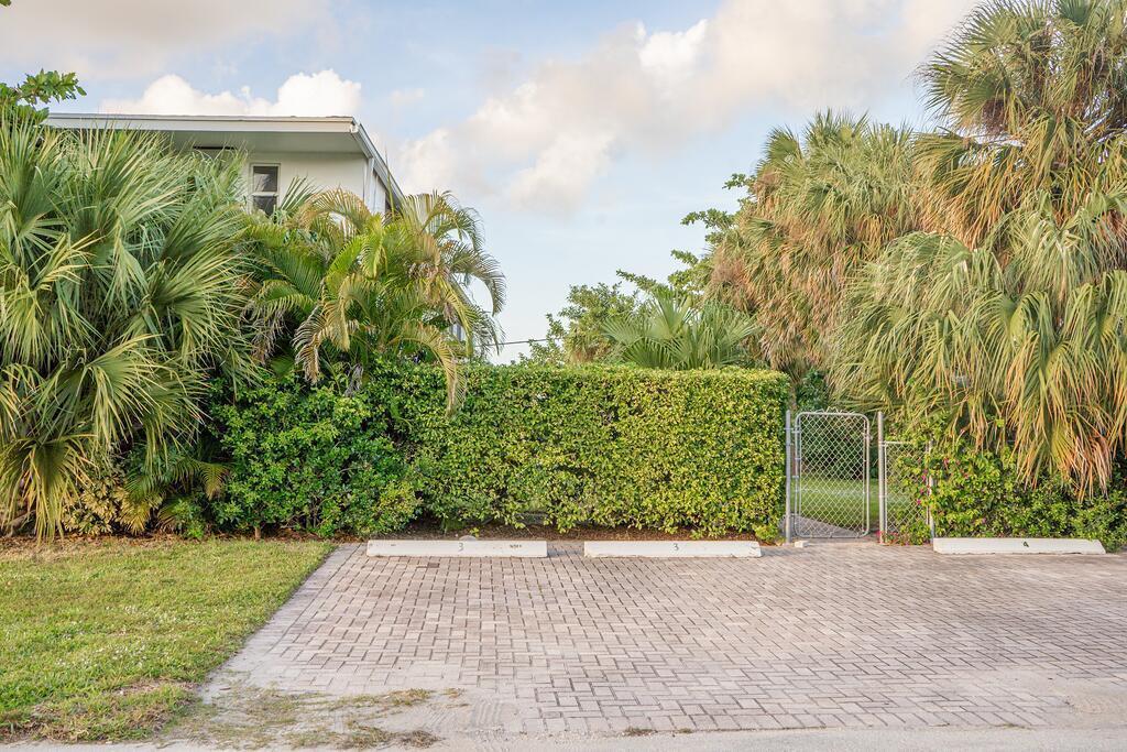 231 Bamboo Road 4