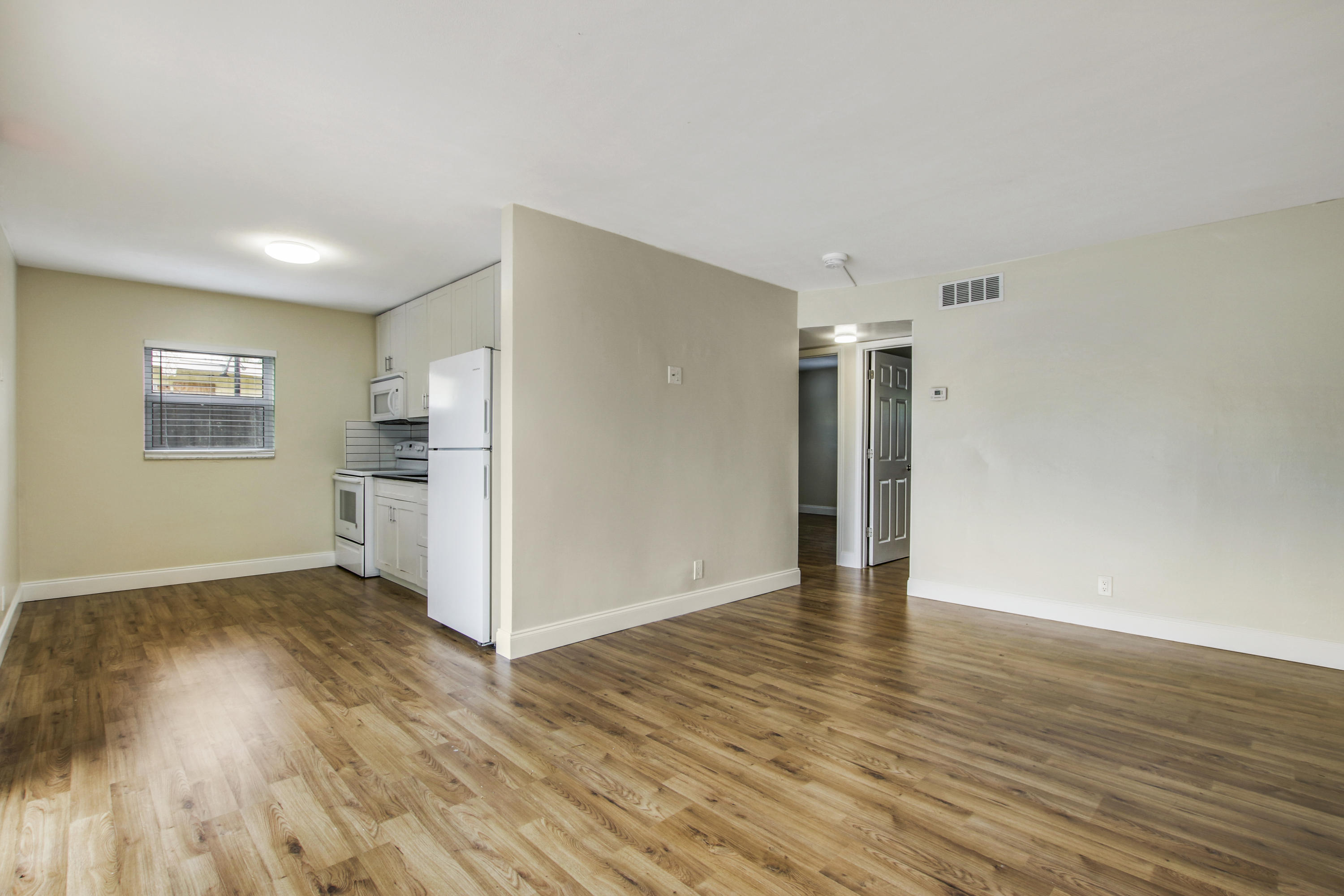 593 PALMETTO Drive 1