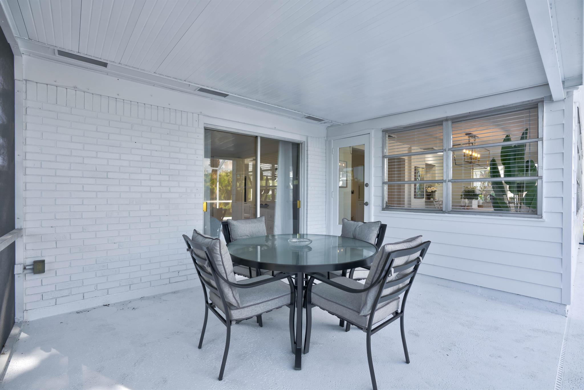 911 Poplar Drive