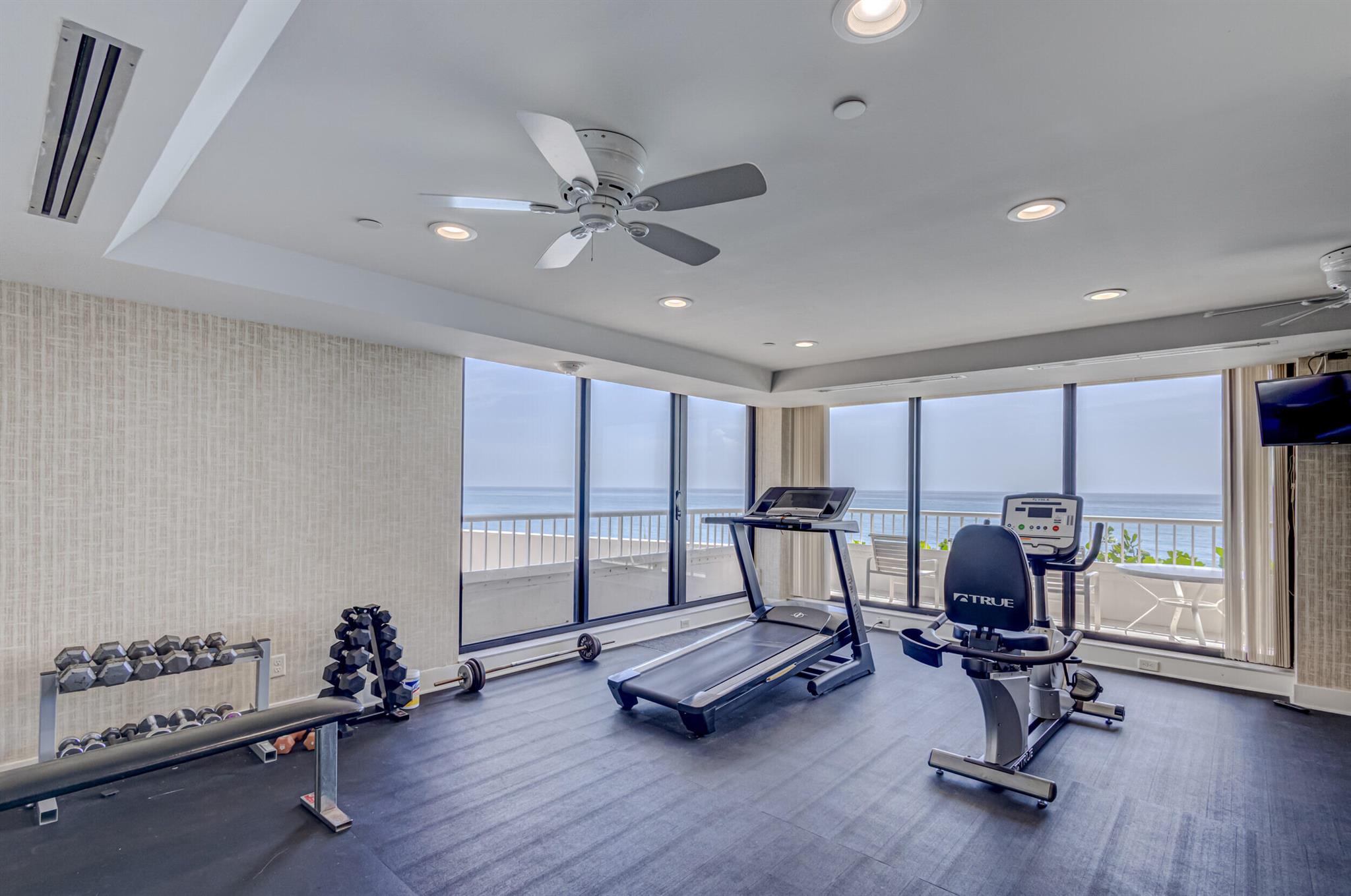 5250 N Ocean Drive 6s