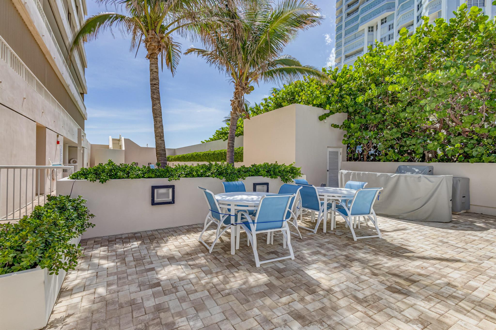 5250 N Ocean Drive 6s
