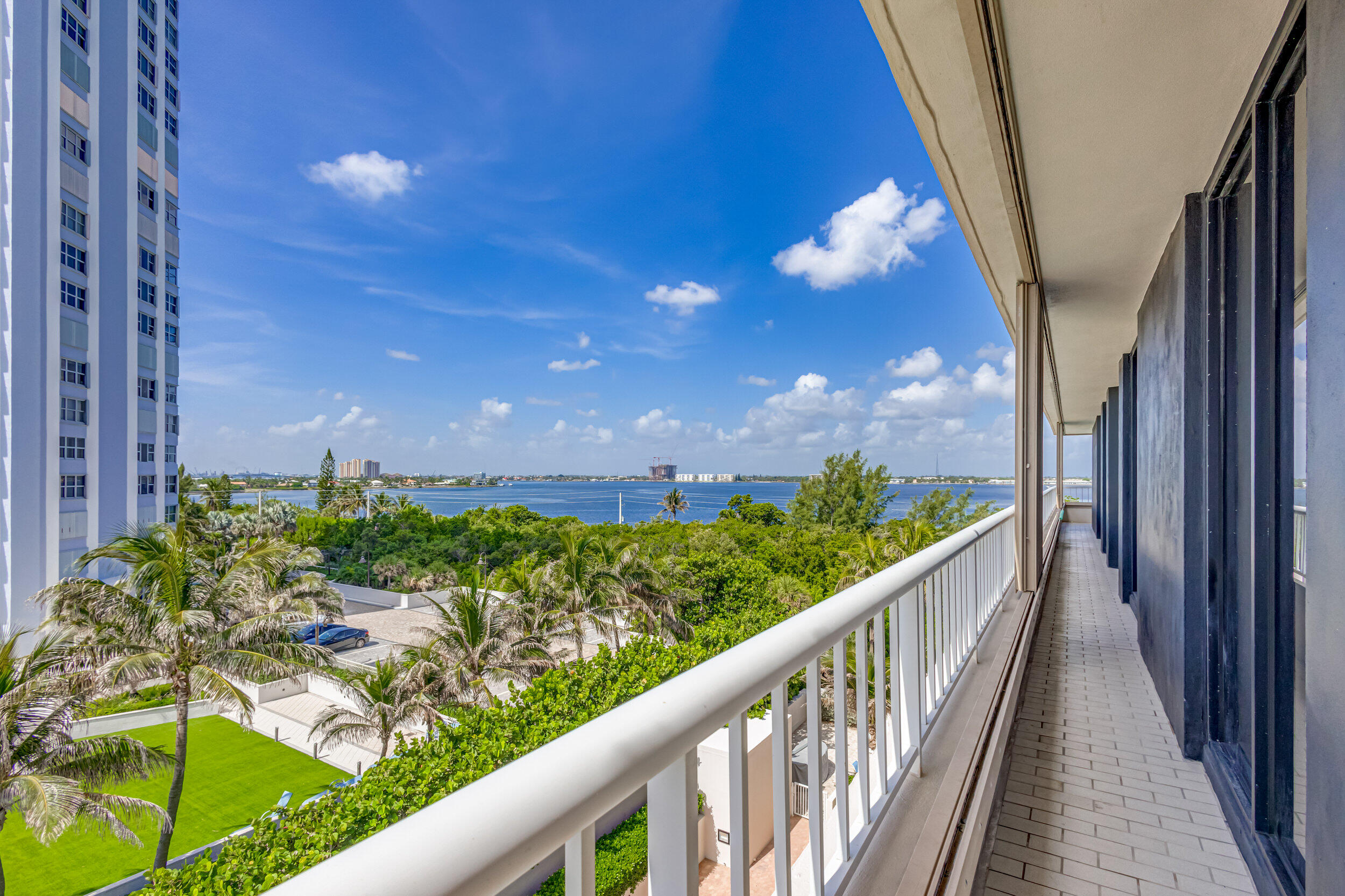 5250 N Ocean Drive 6s