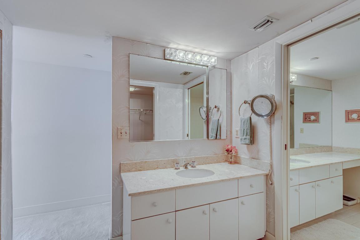 5250 N Ocean Drive 6s