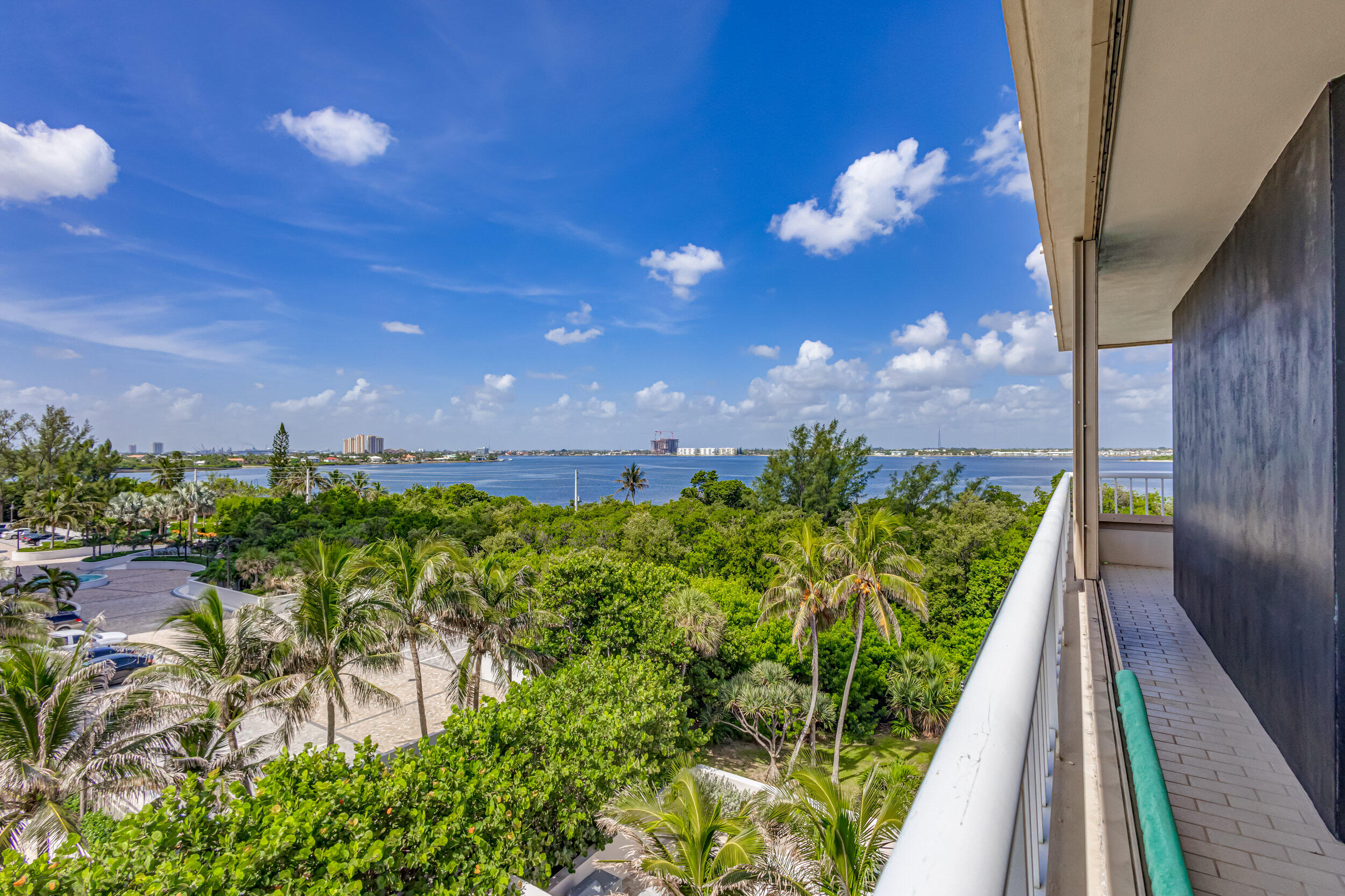 5250 N Ocean Drive 6s