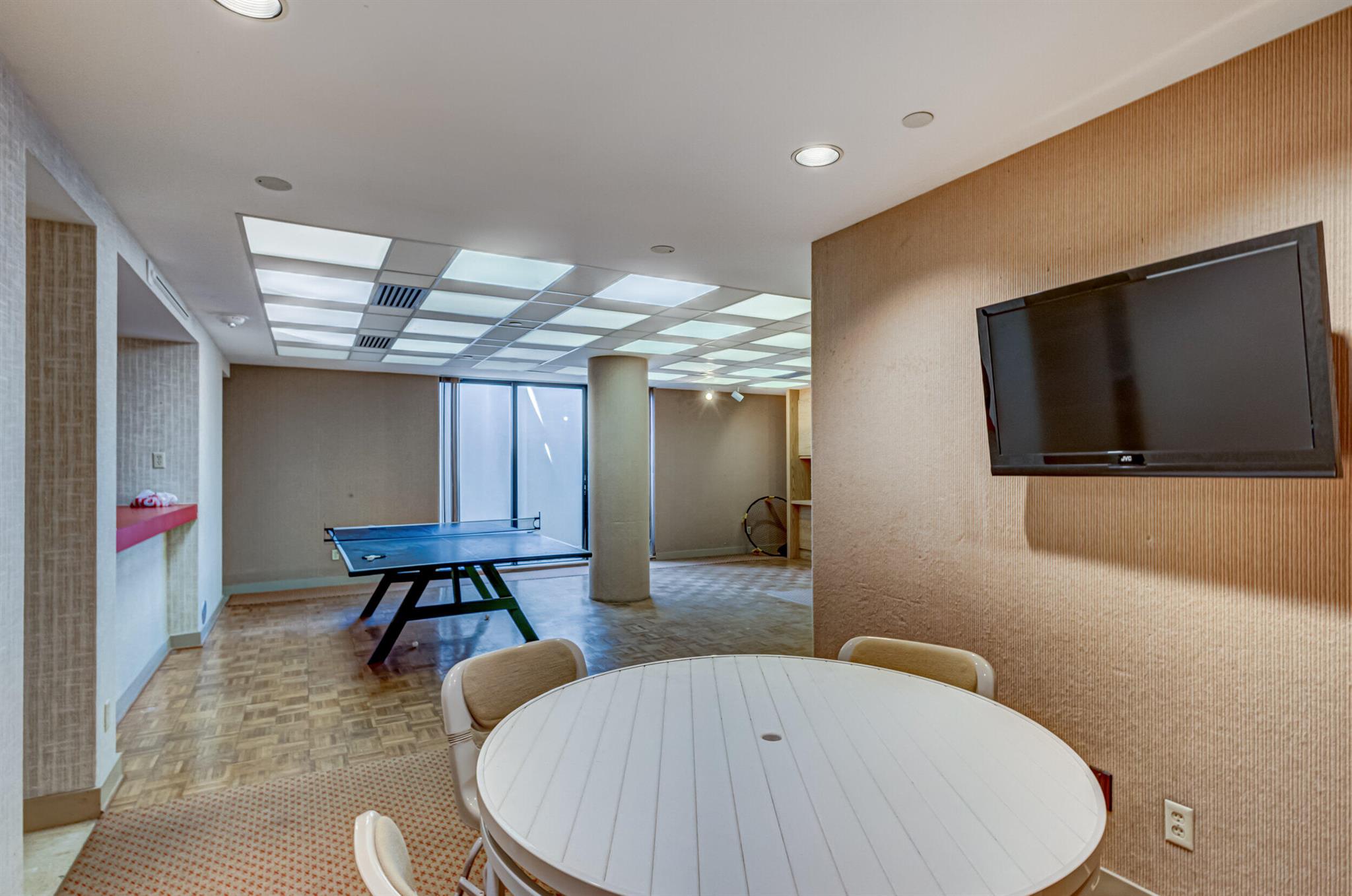 5250 N Ocean Drive 6s