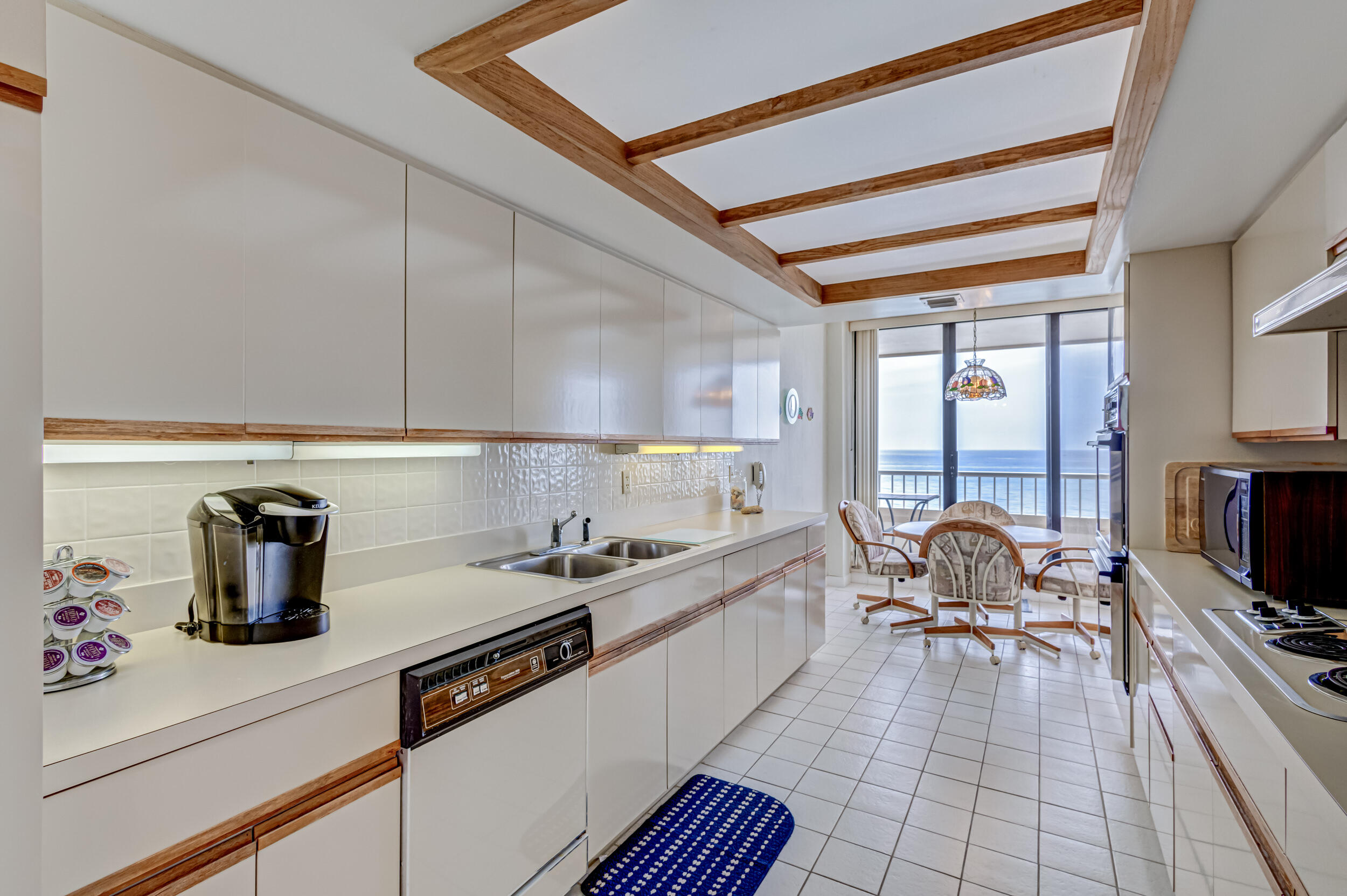 5250 N Ocean Drive 6s