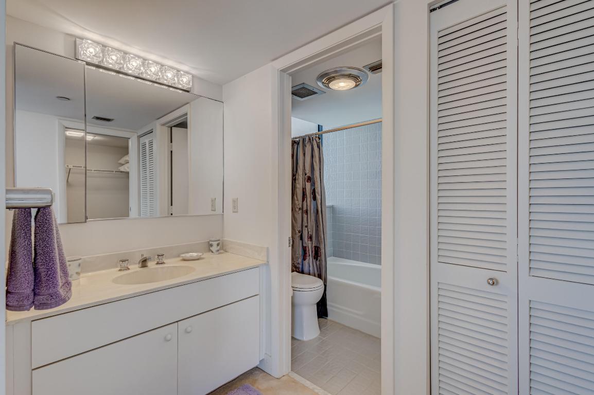 5250 N Ocean Drive 6s