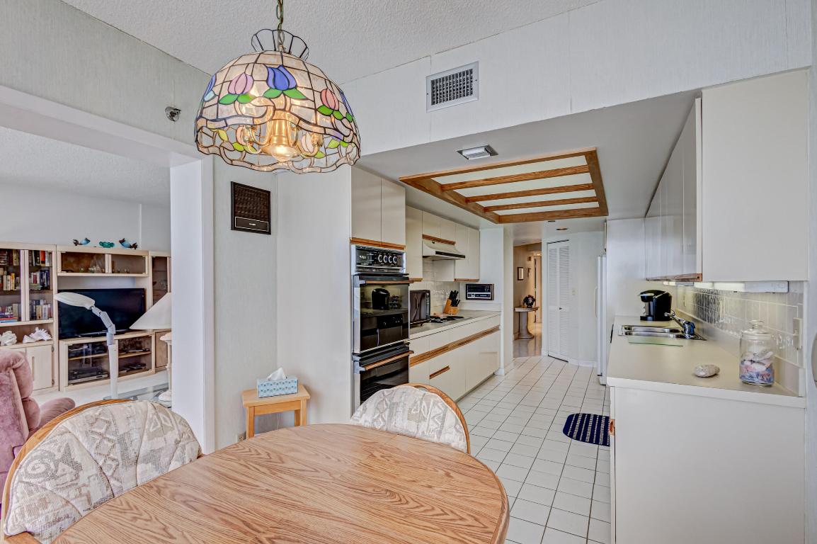 5250 N Ocean Drive 6s