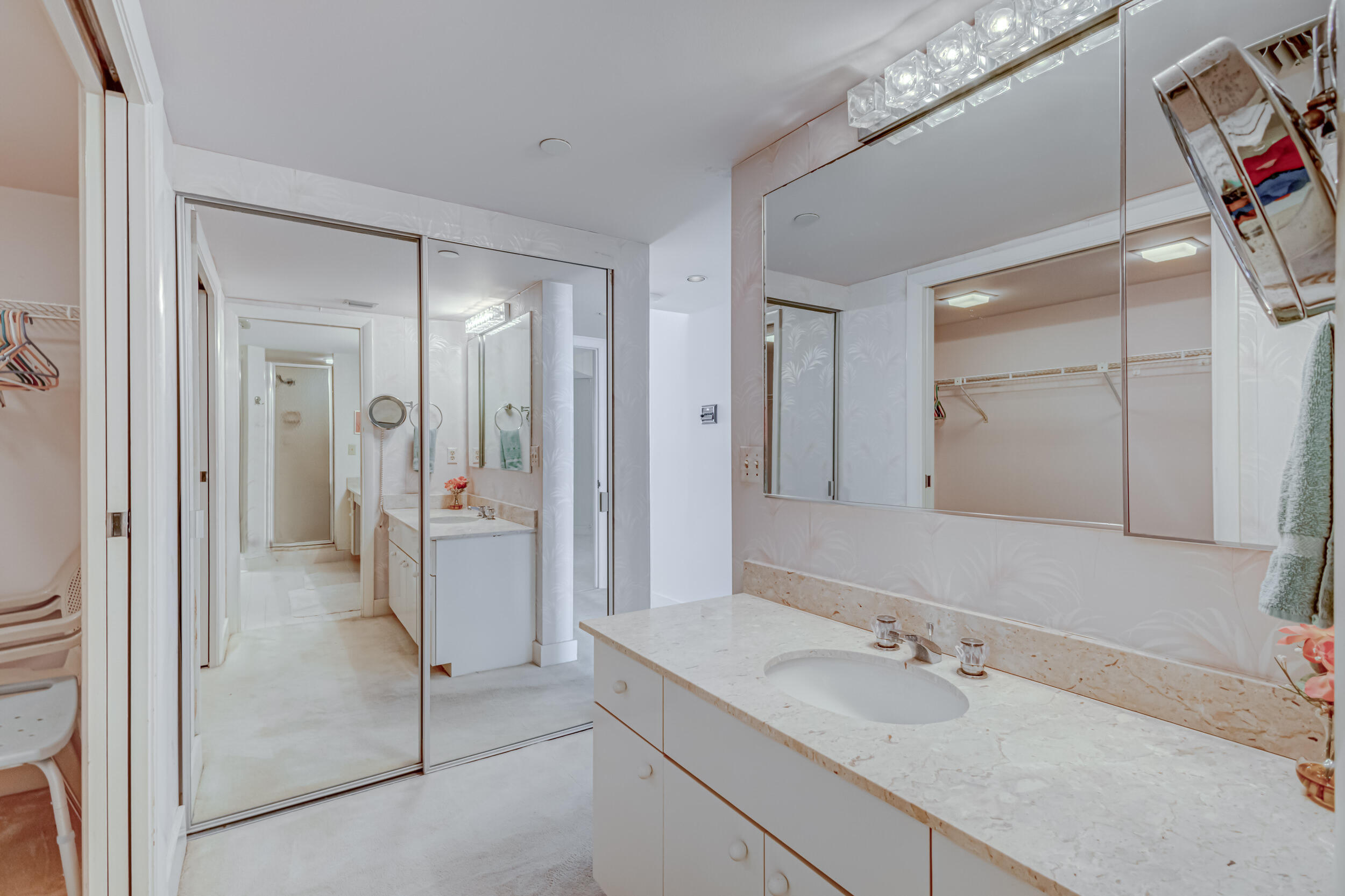 5250 N Ocean Drive 6s