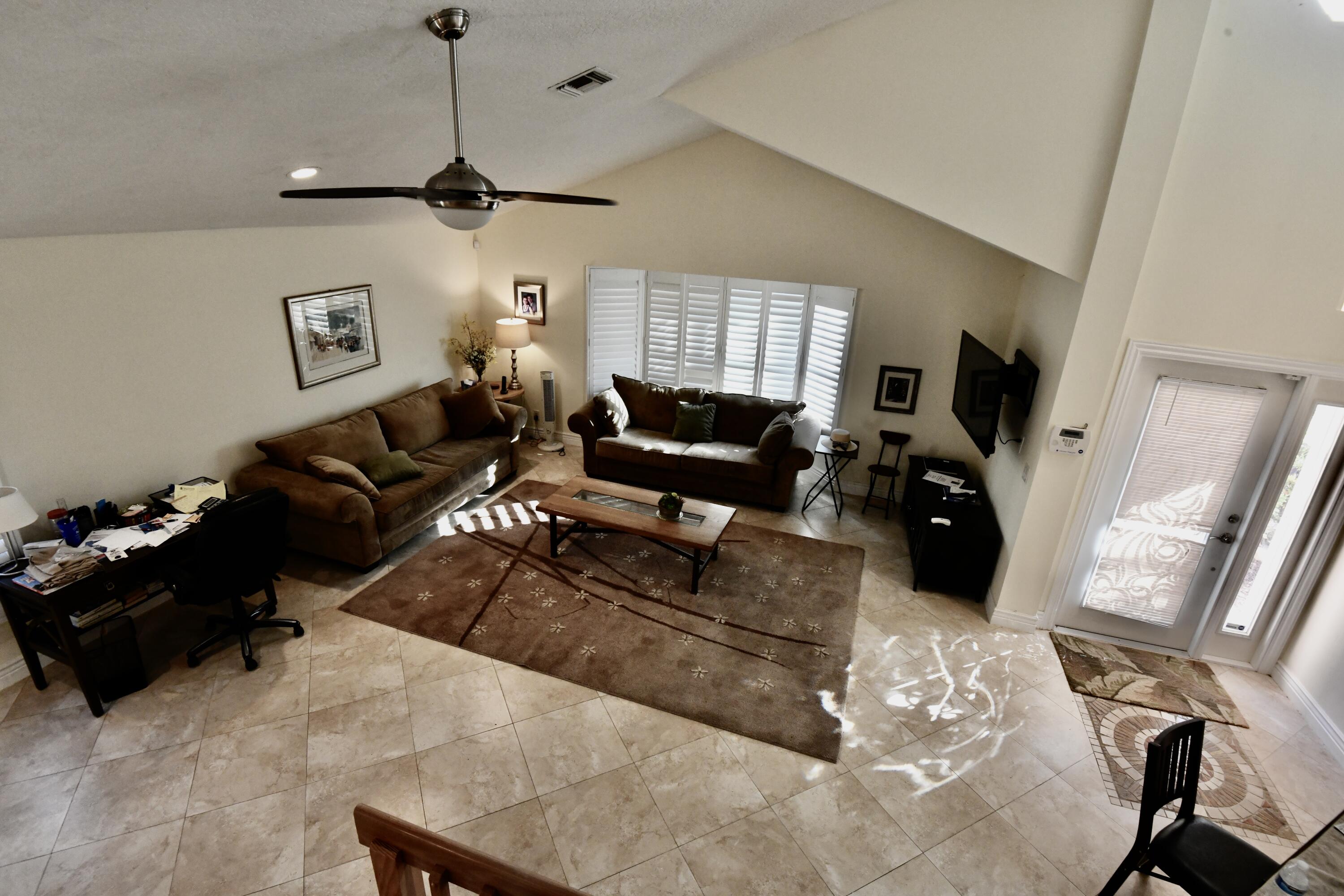 225 Cascade Lane