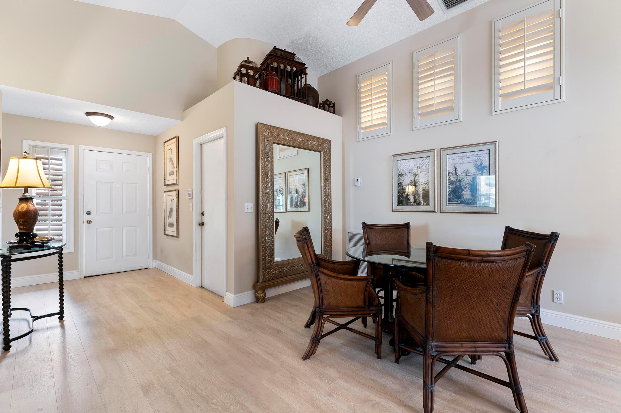 447 Woodview Circle