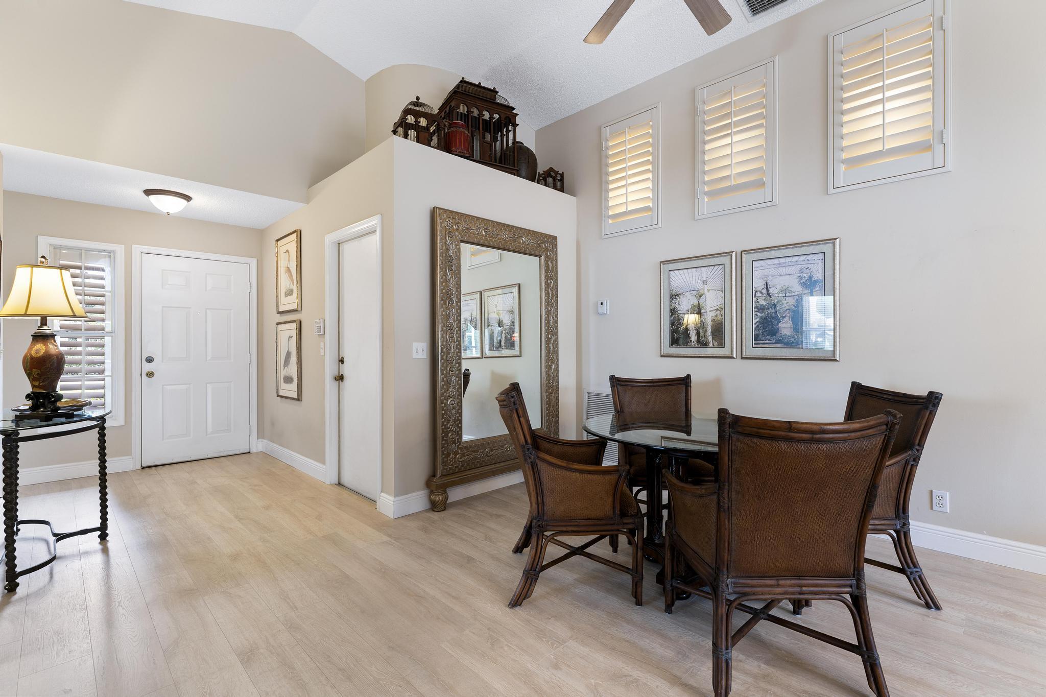 447 Woodview Circle