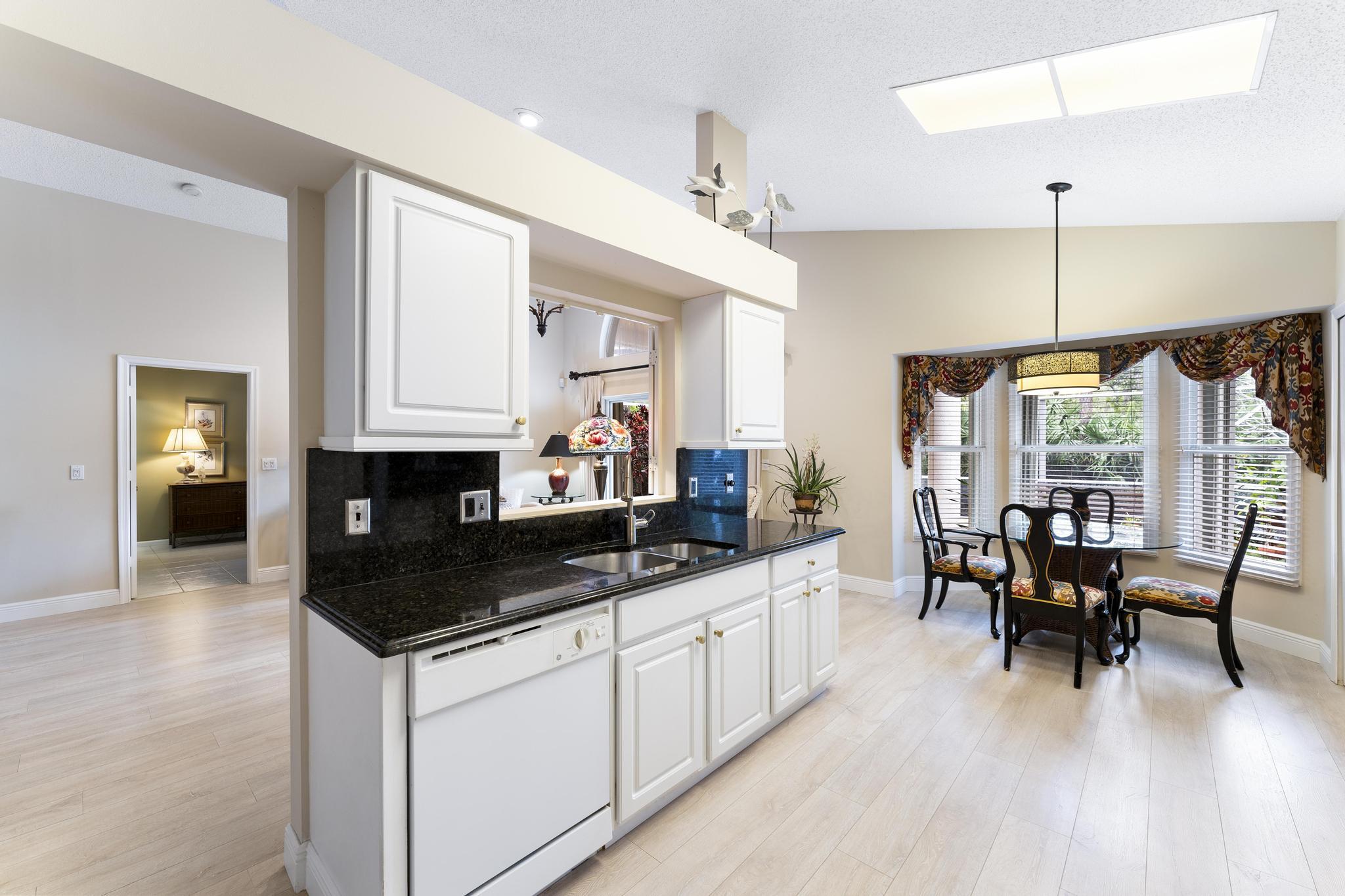 447 Woodview Circle