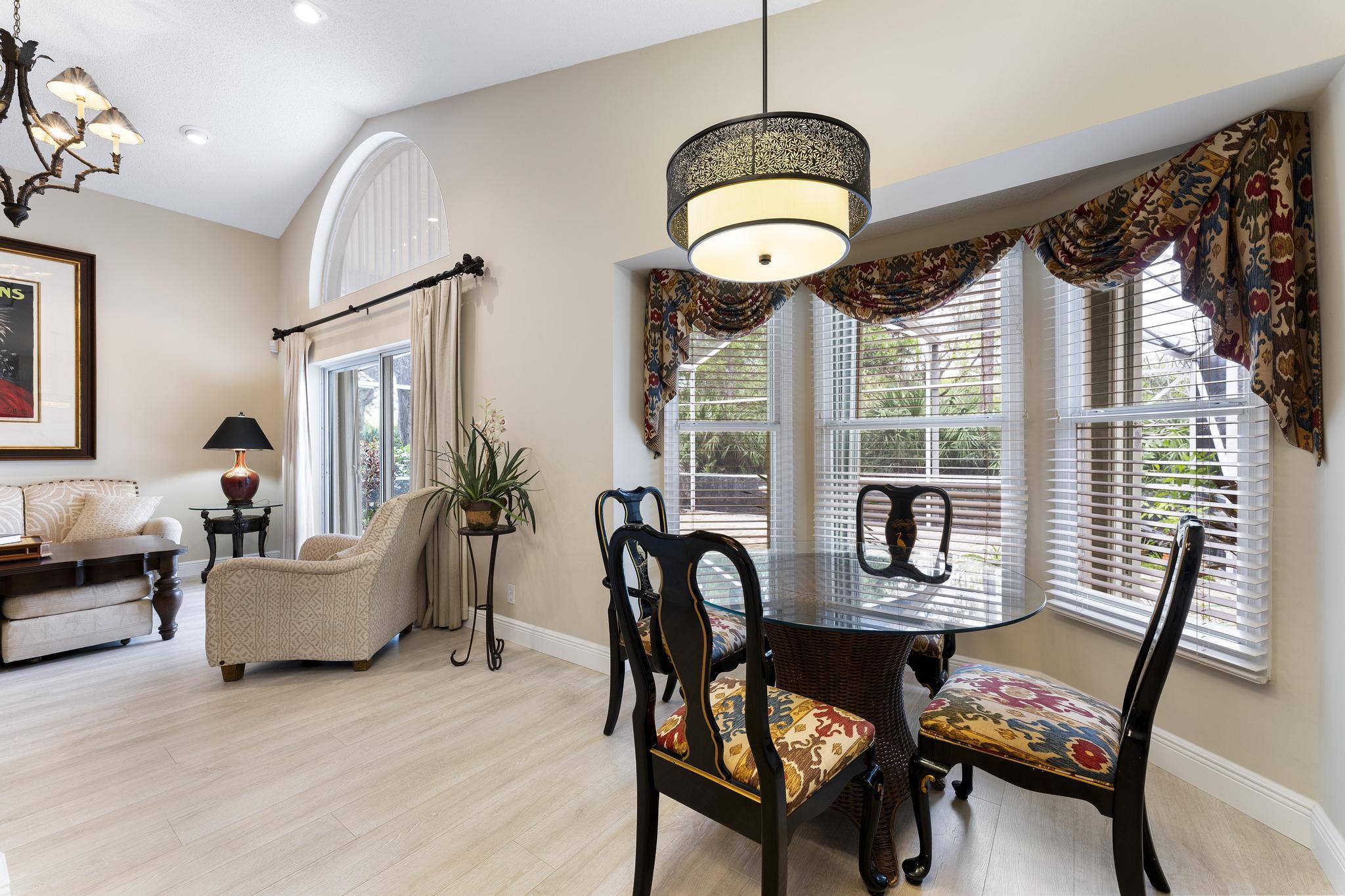 447 Woodview Circle