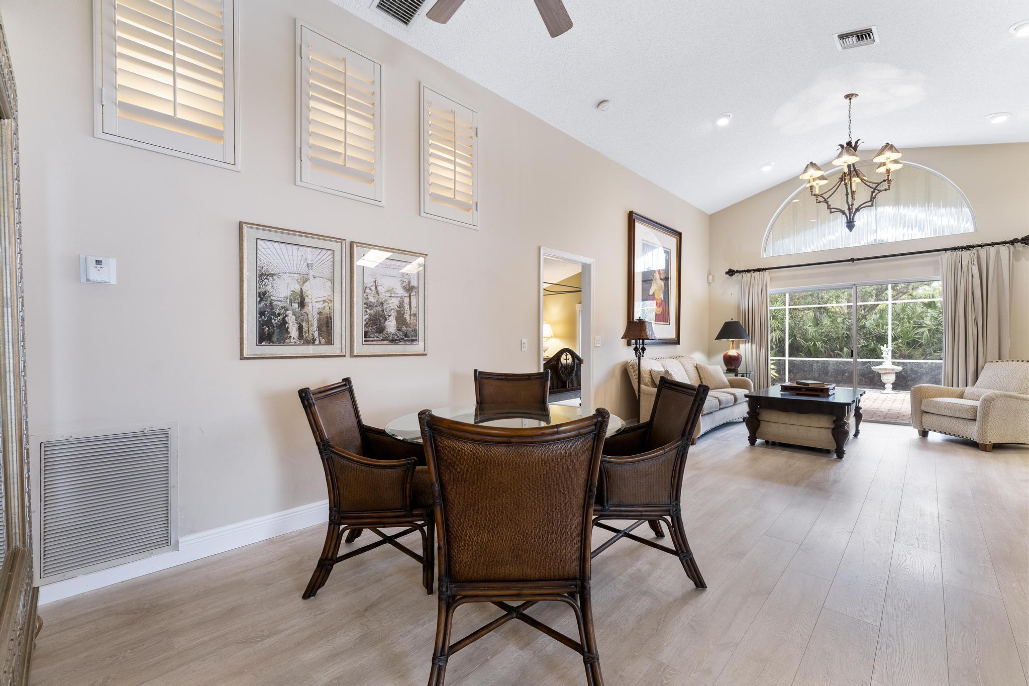 447 Woodview Circle