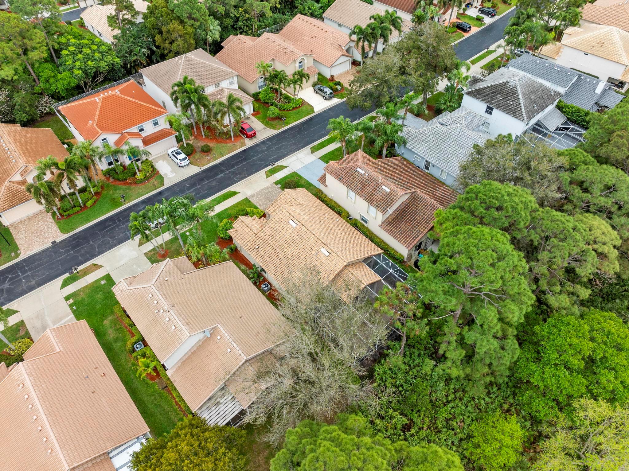 447 Woodview Circle