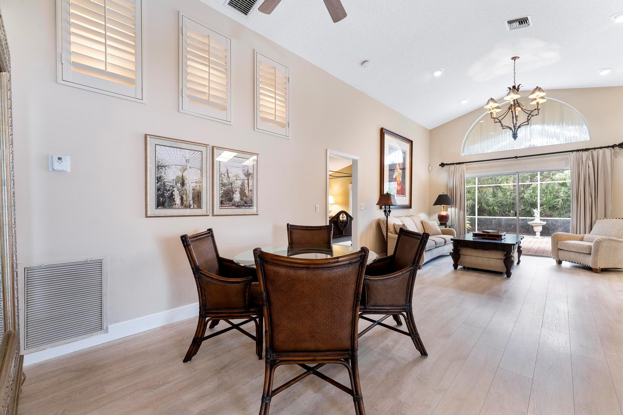 447 Woodview Circle