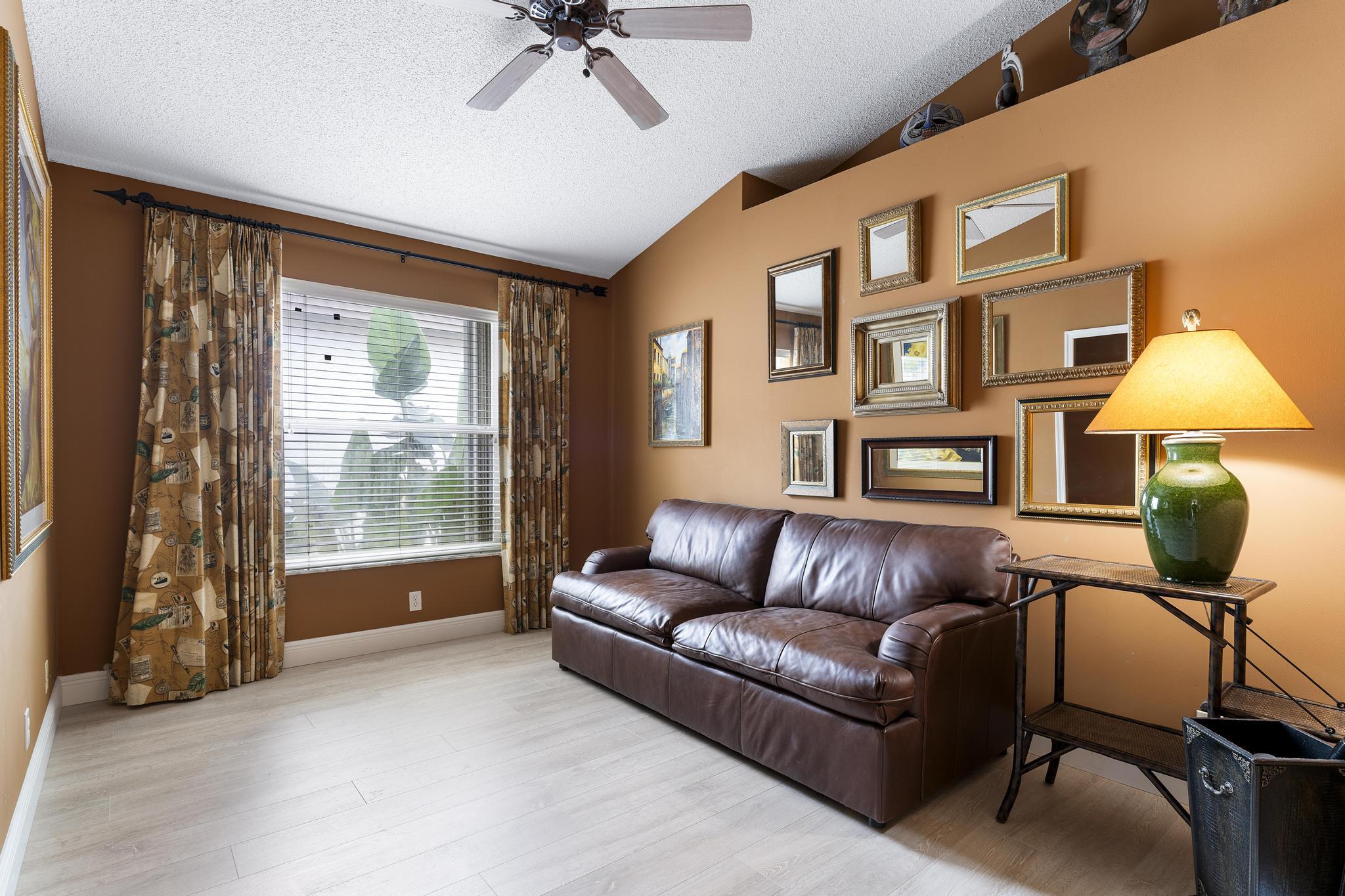 447 Woodview Circle