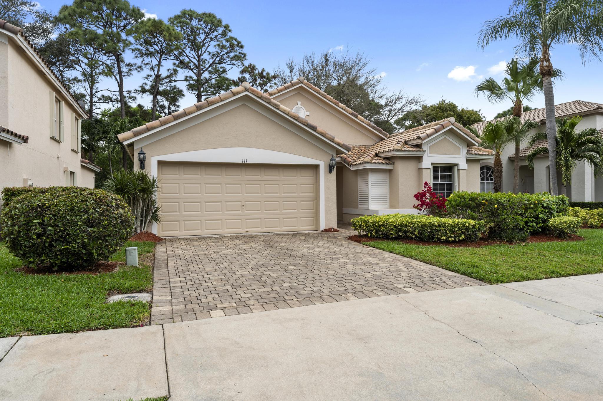 447 Woodview Circle