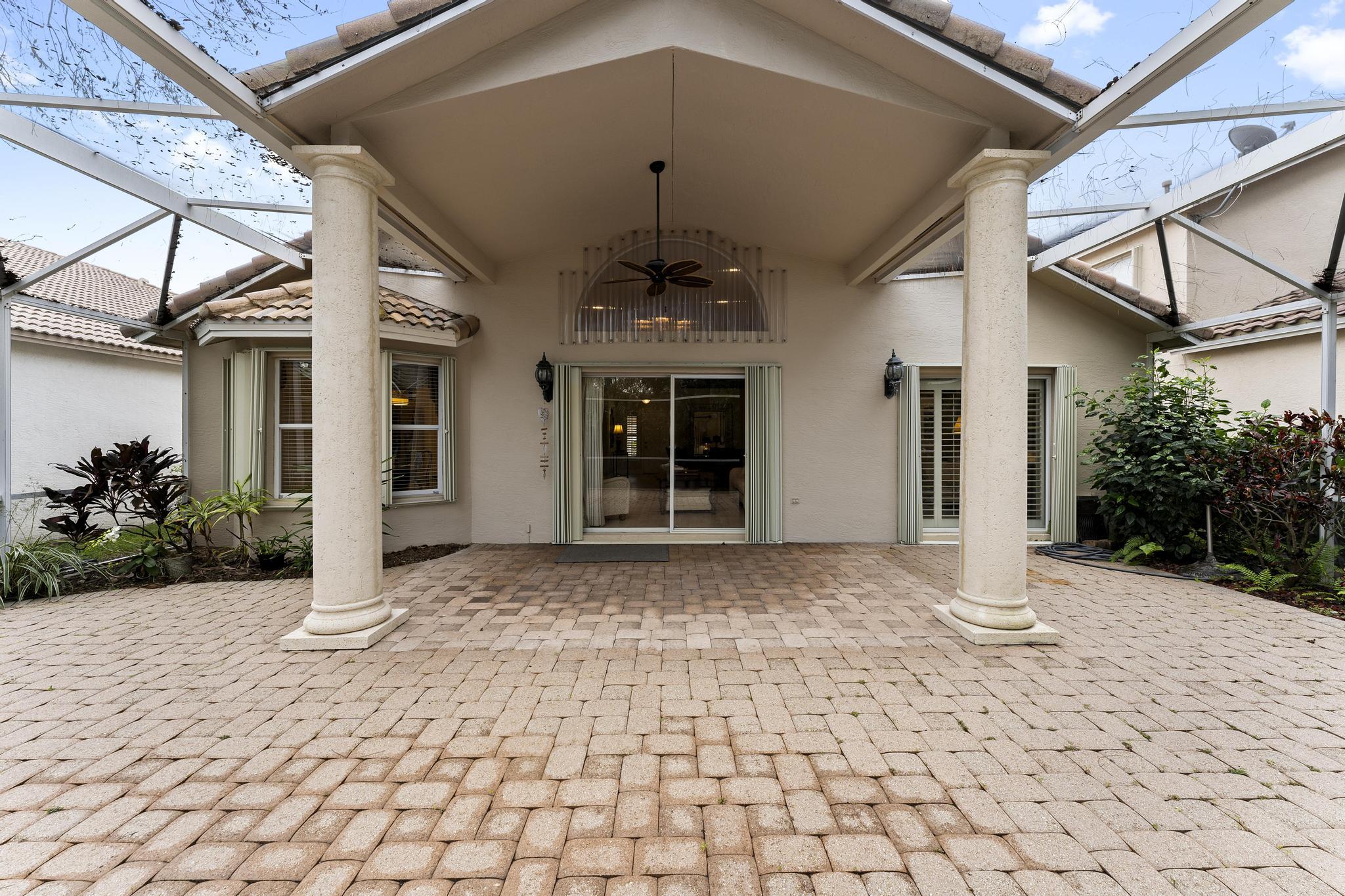 447 Woodview Circle