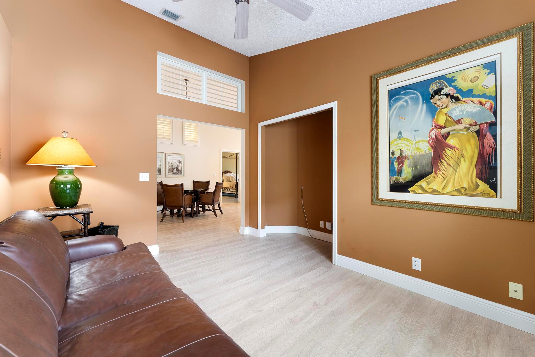 447 Woodview Circle