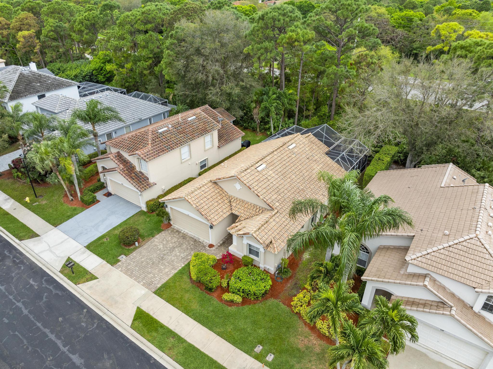 447 Woodview Circle