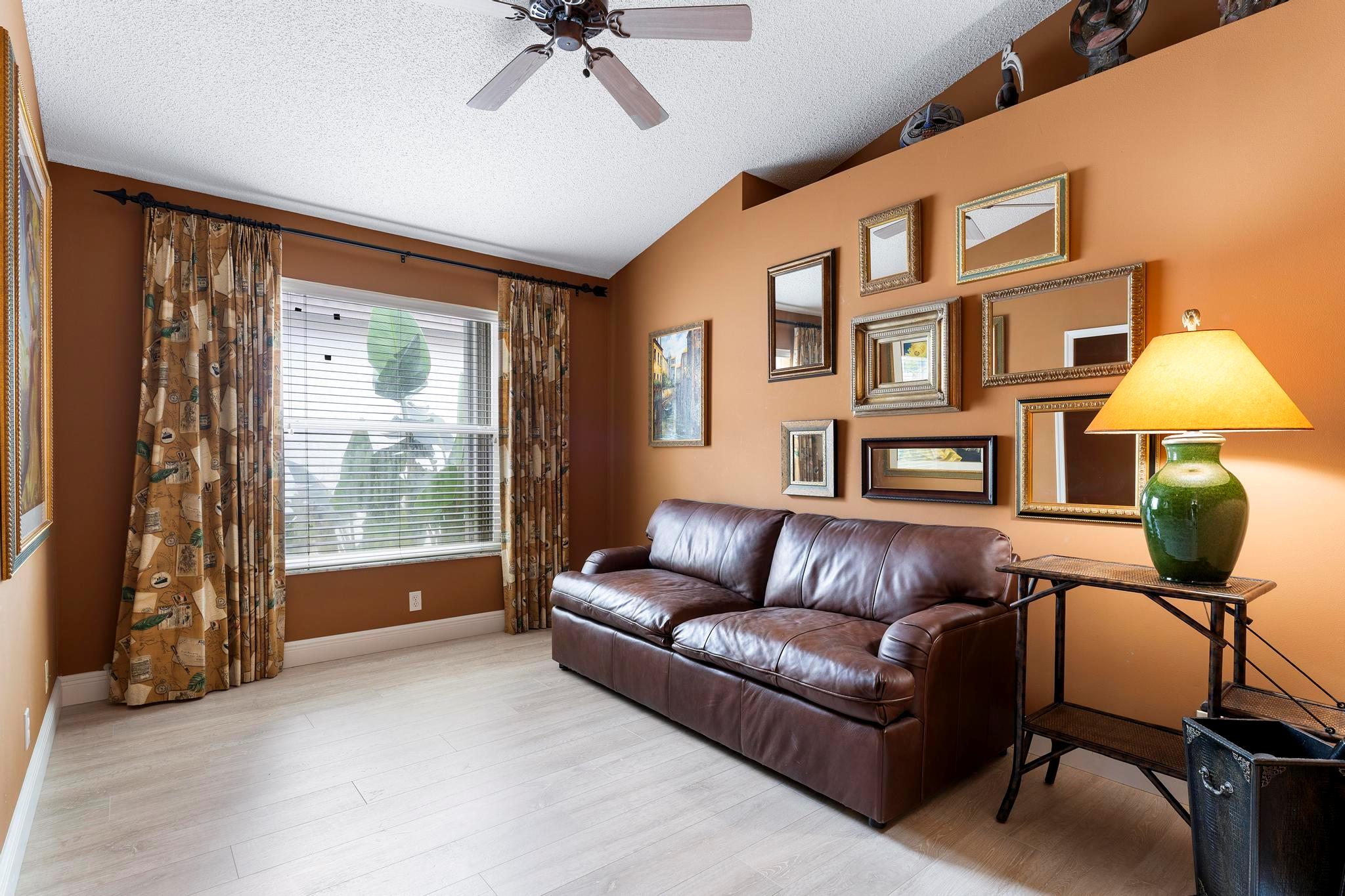 447 Woodview Circle