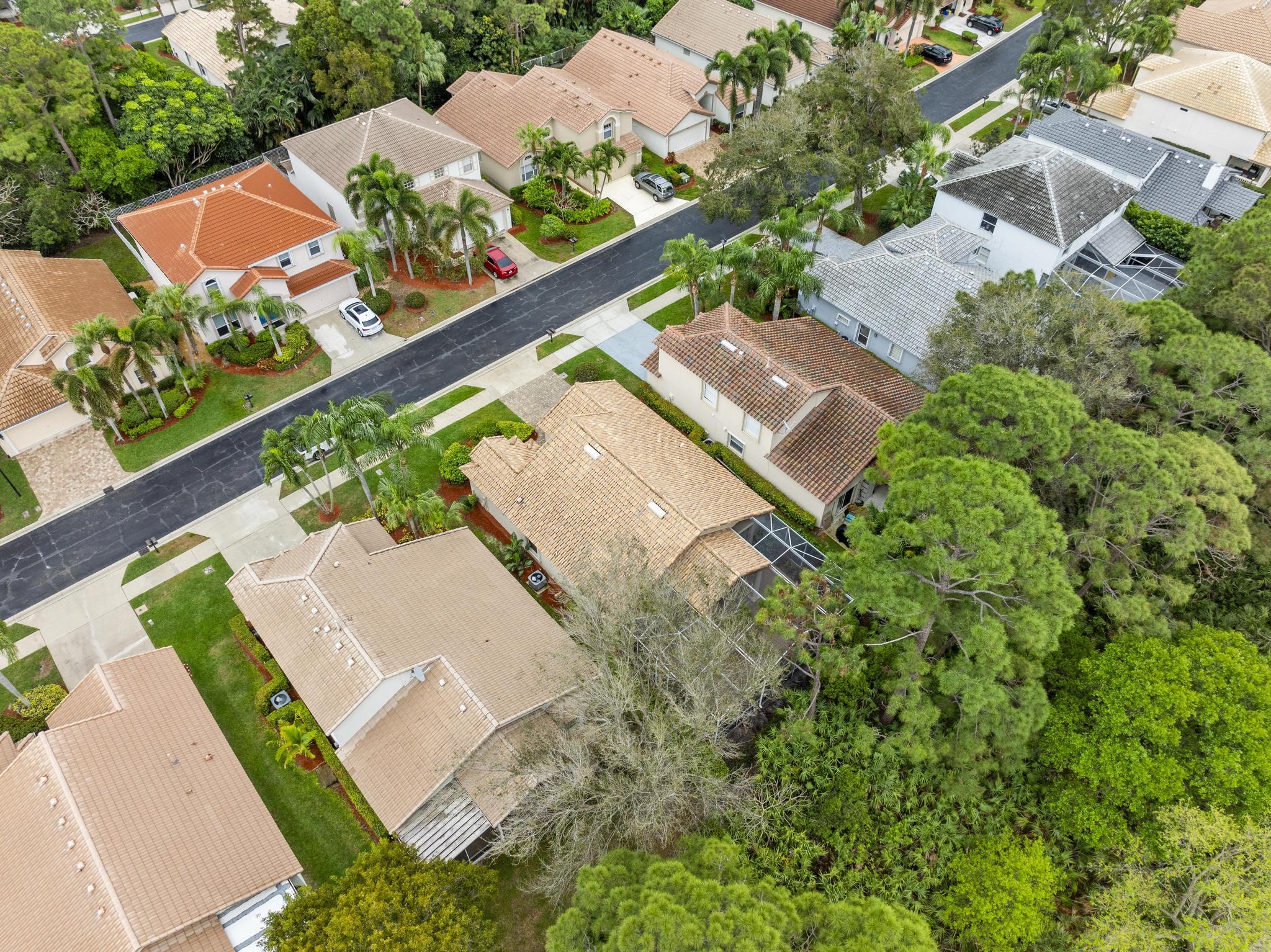 447 Woodview Circle