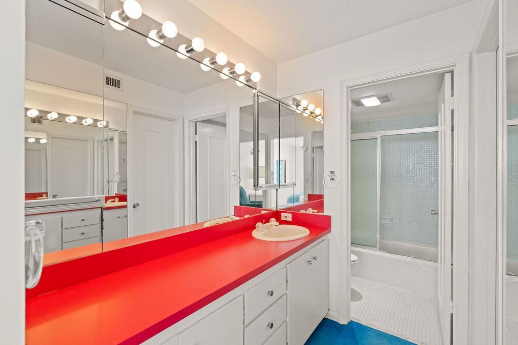 5380 N Ocean Drive 10g