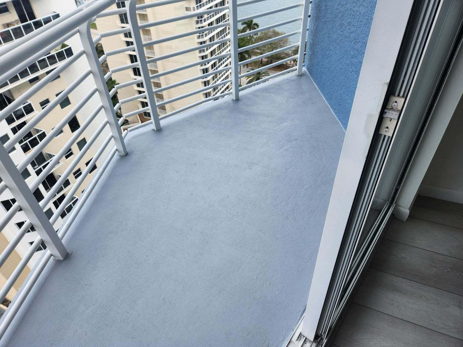 1551 N Flagler Drive L6