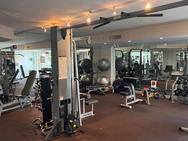 1551 N Flagler Drive L6