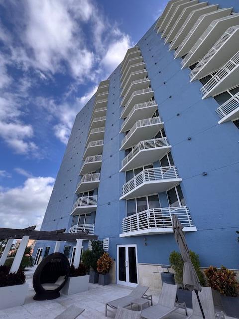 1551 N Flagler Drive L6