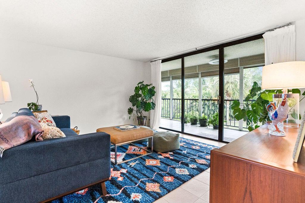 2520 Presidential Way 203