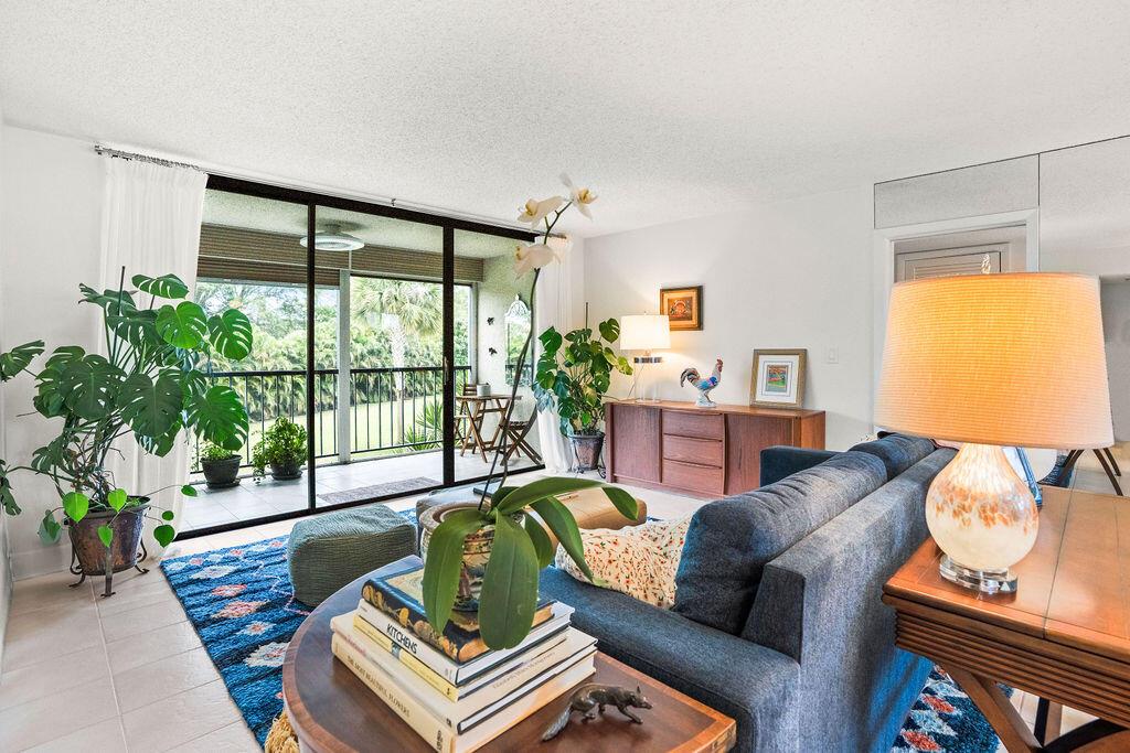 2520 Presidential Way 203