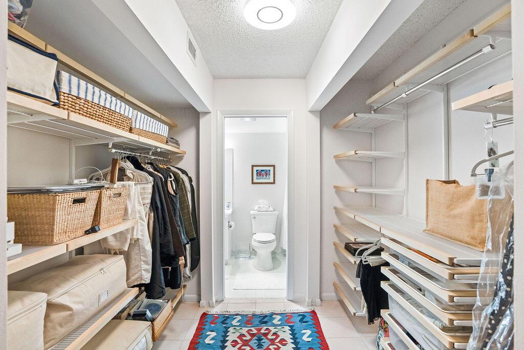 2520 Presidential Way 203