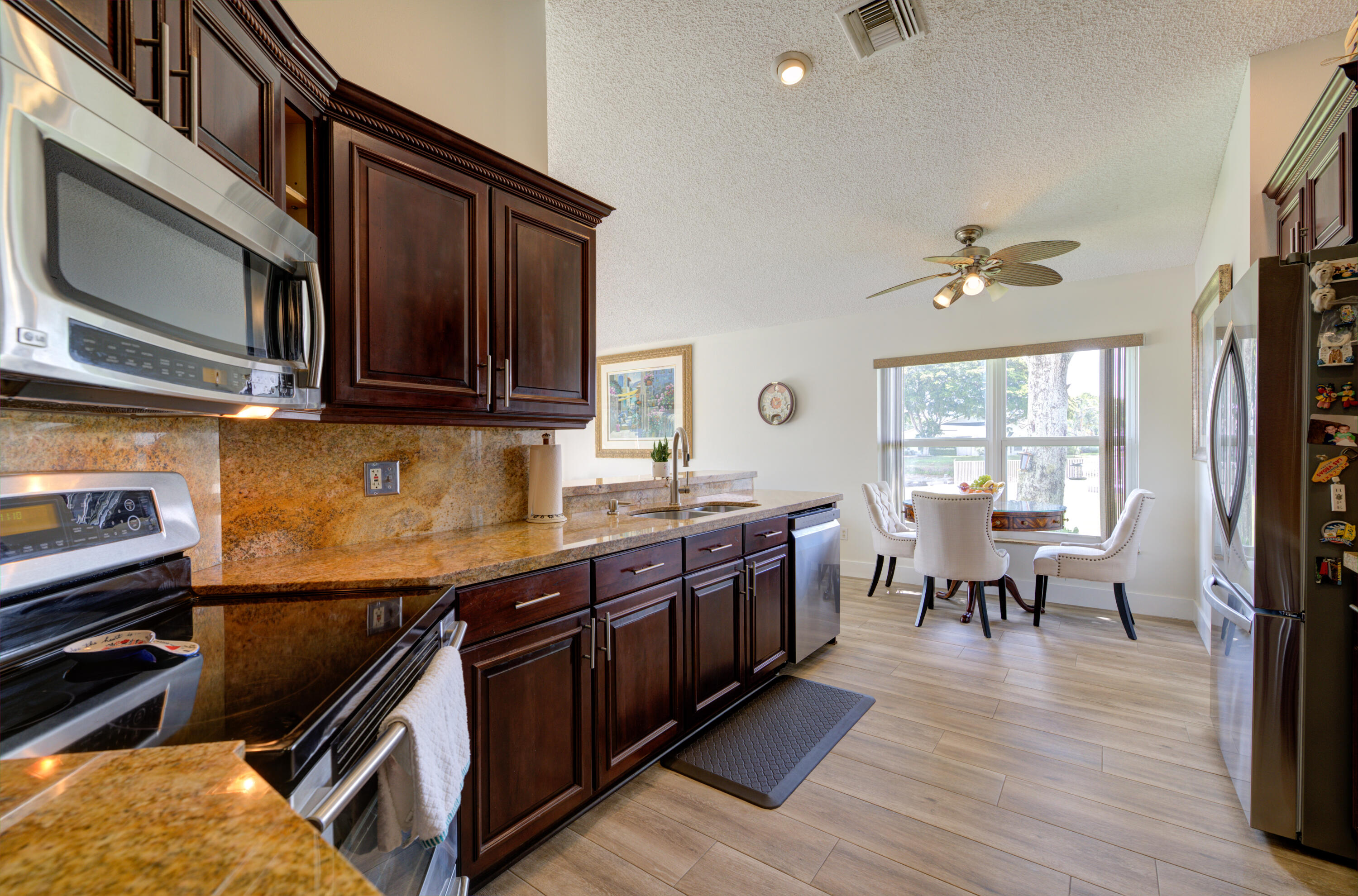 4290 Camrose Lane