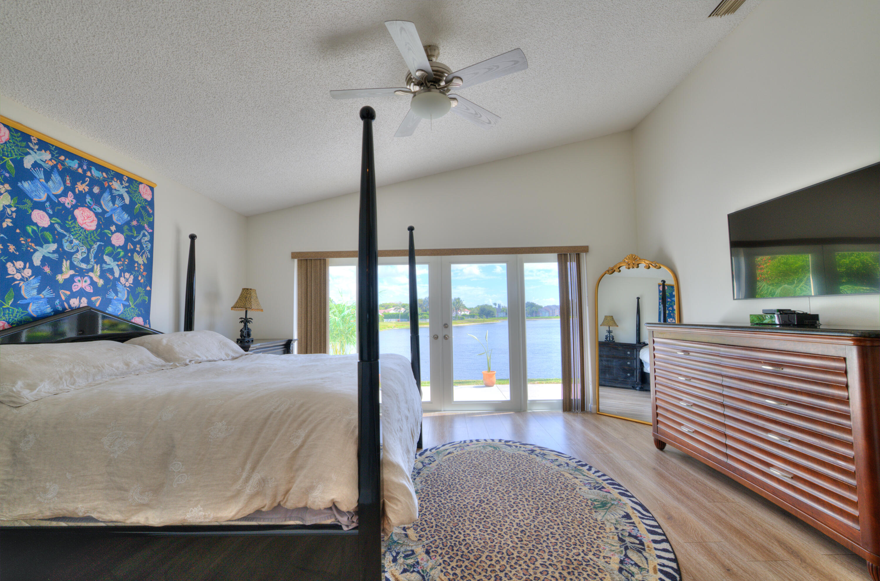 4290 Camrose Lane