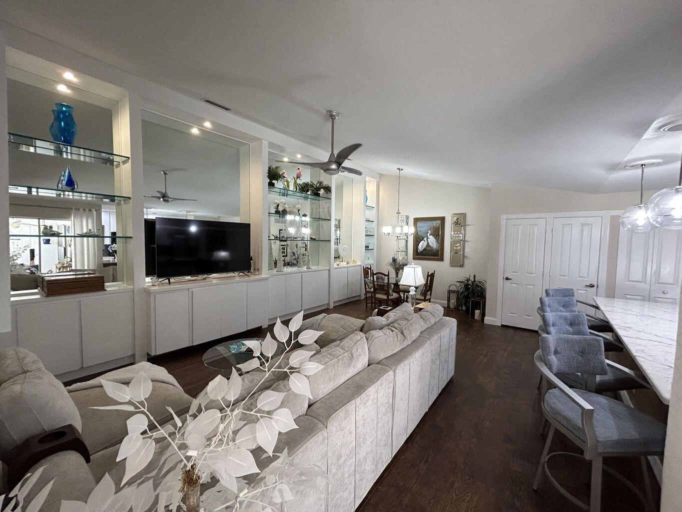 7204 Geminata Oak Court