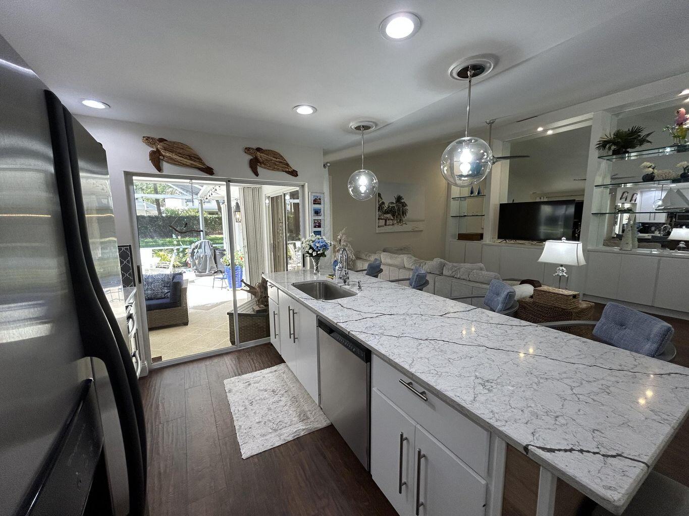 7204 Geminata Oak Court