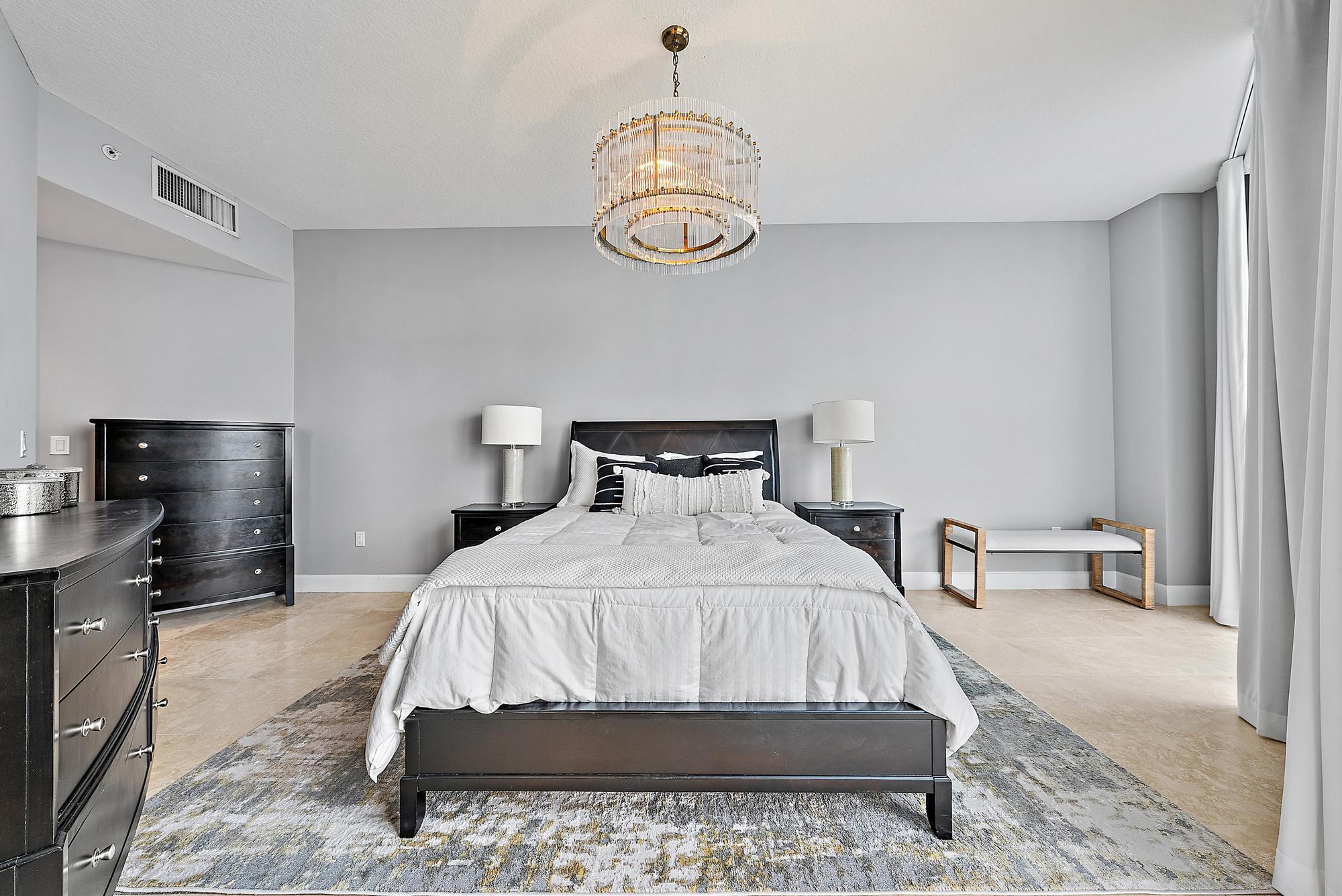 550 Okeechobee Boulevard Uph-11