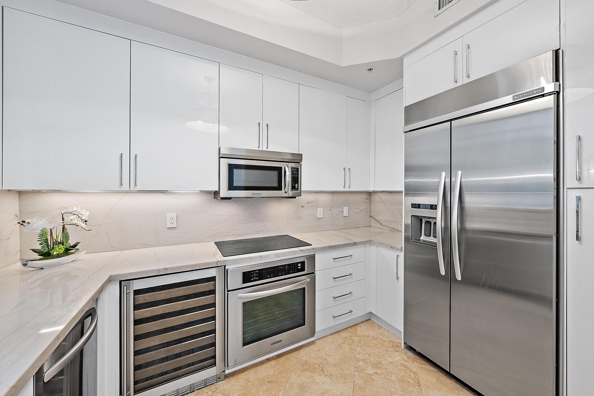 550 Okeechobee Boulevard Uph-11