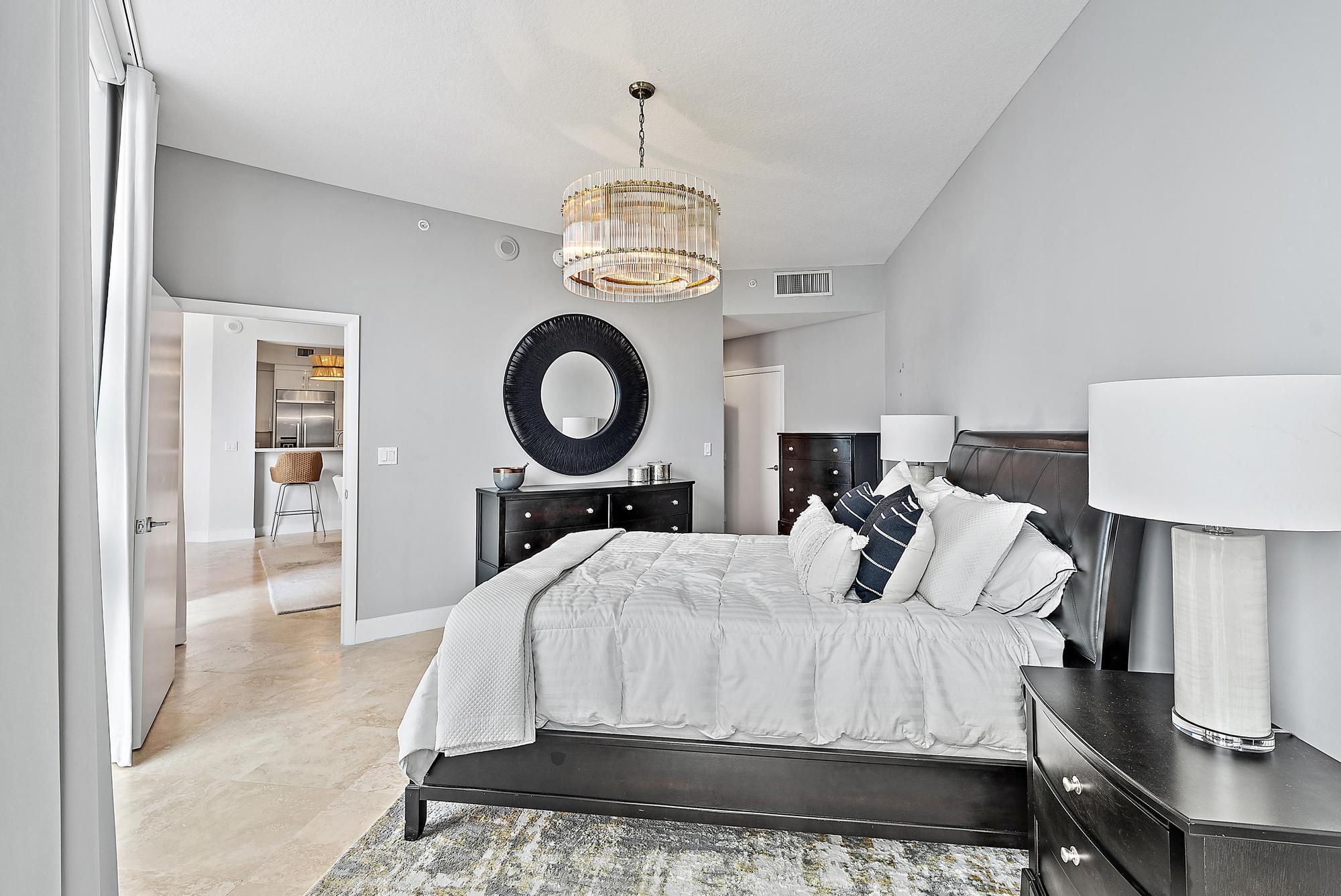 550 Okeechobee Boulevard Uph-11