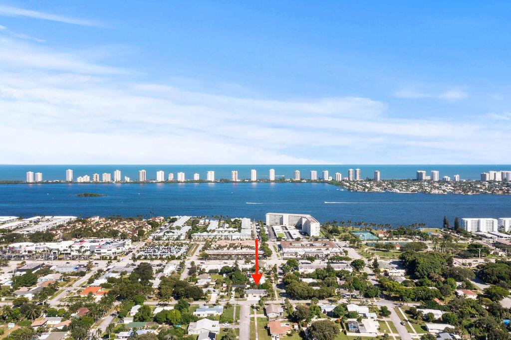 137 Hawthorne Drive B