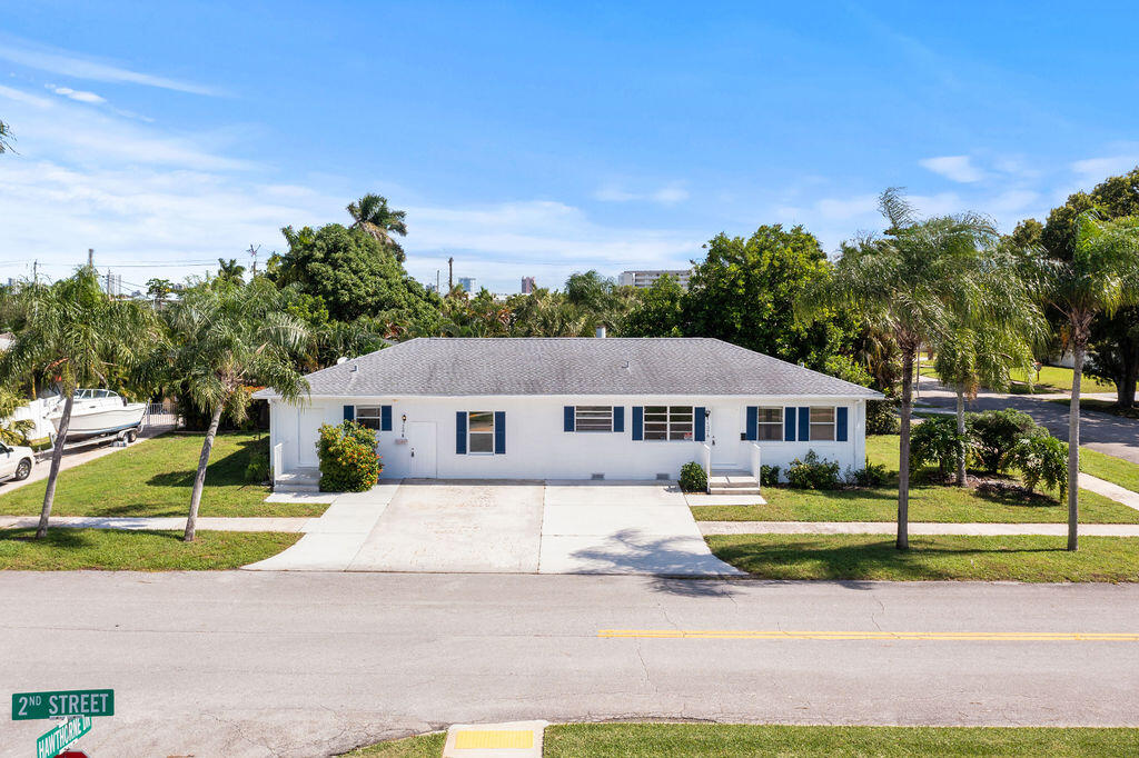 137 Hawthorne Drive B