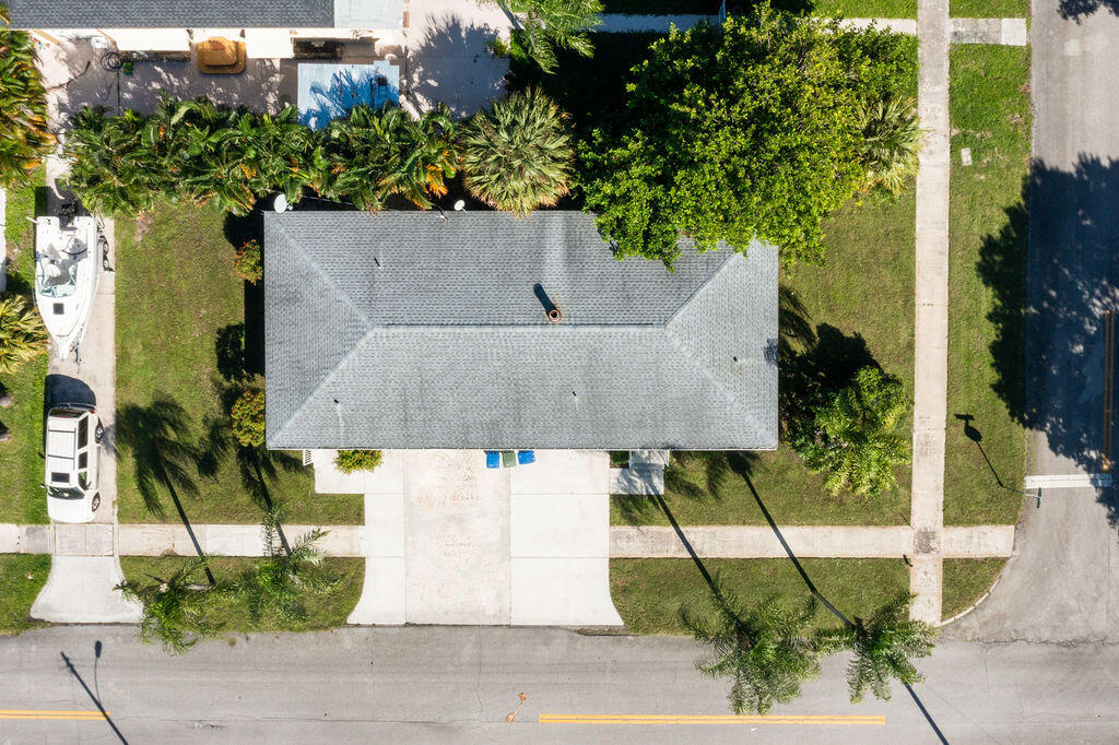137 Hawthorne Drive A