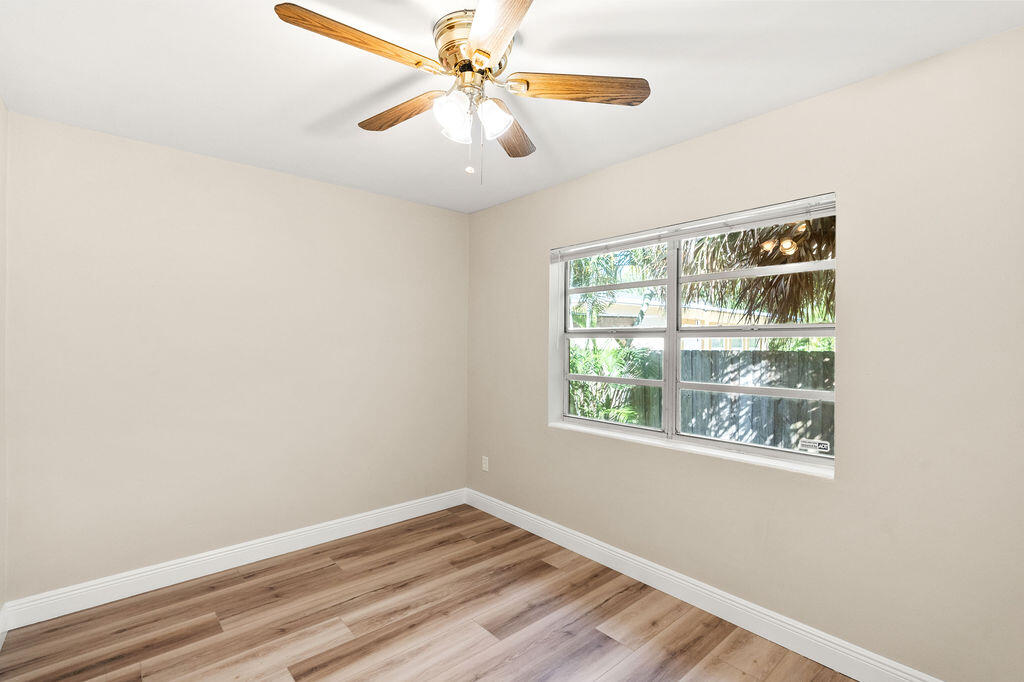 137 Hawthorne Drive A