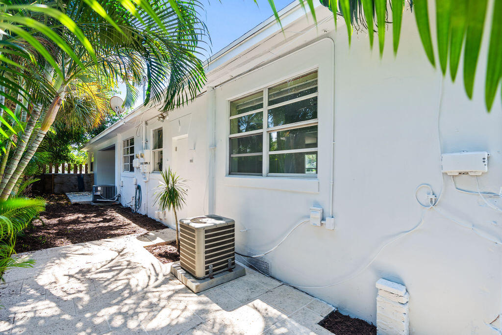 137 Hawthorne Drive A