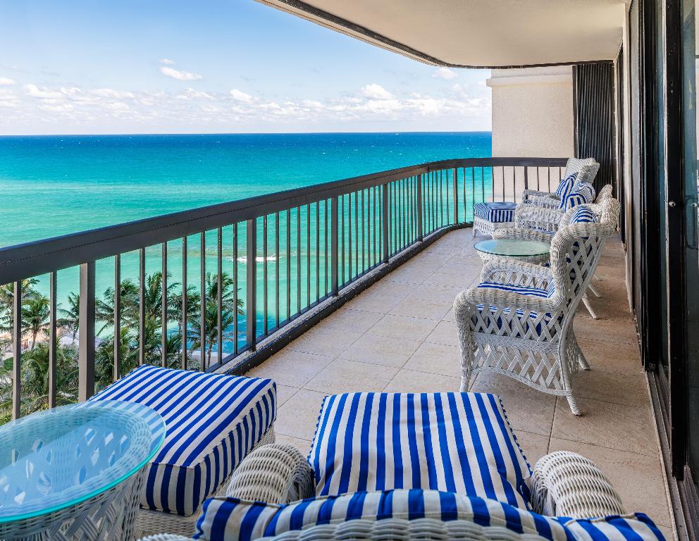 5380 N Ocean Drive 10g, Singer Island Unit: 10g